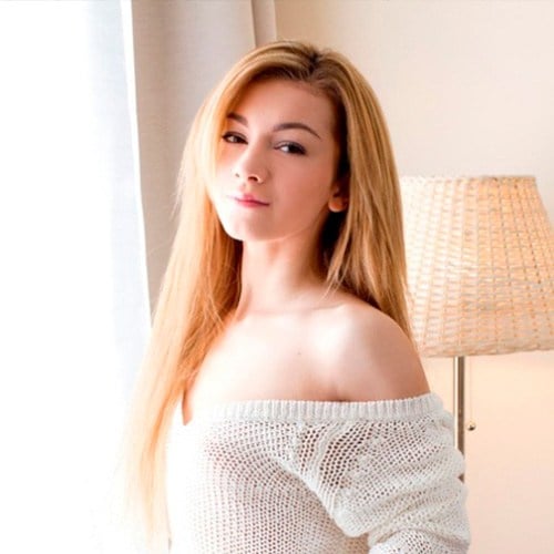 Модель Sonya Sweet (Соня Свит)