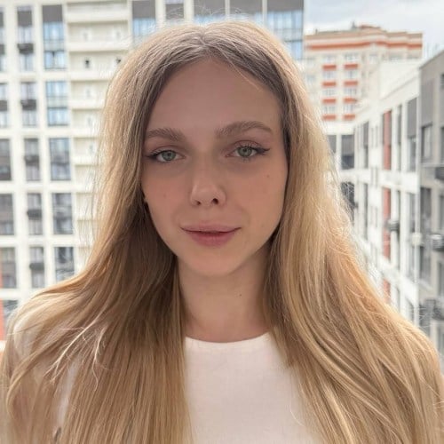 Arisha Mills порно актриса
